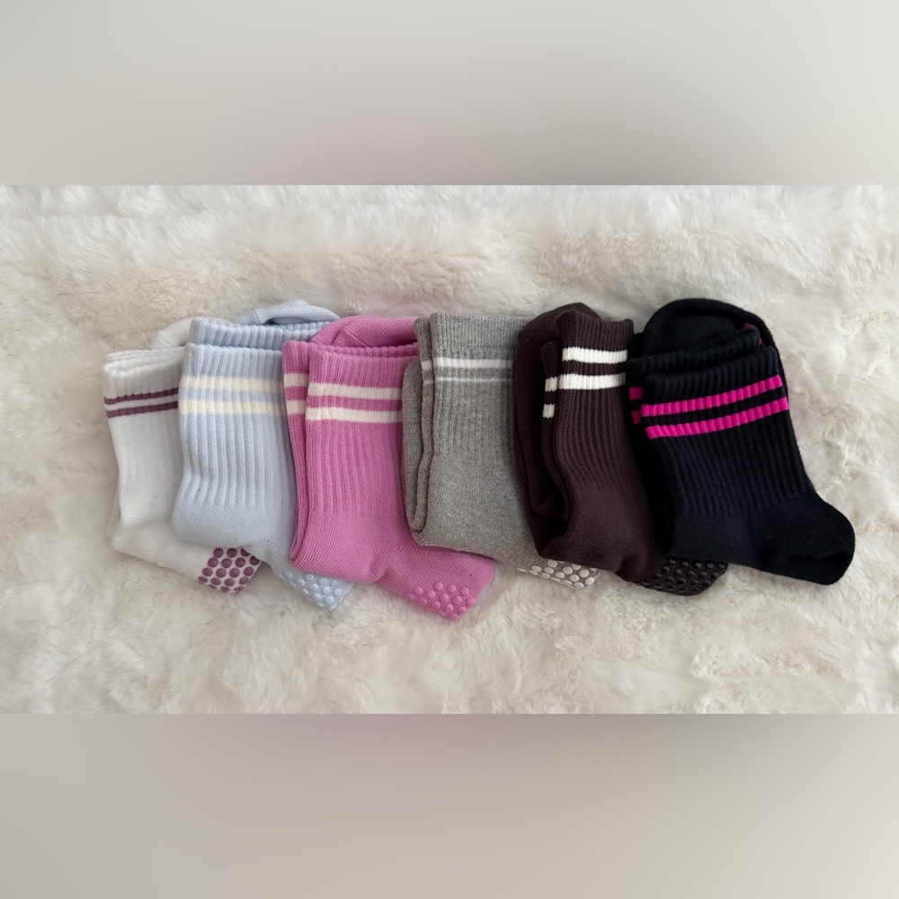 NWOT Gap / Old Navy Pilate Grip Socks